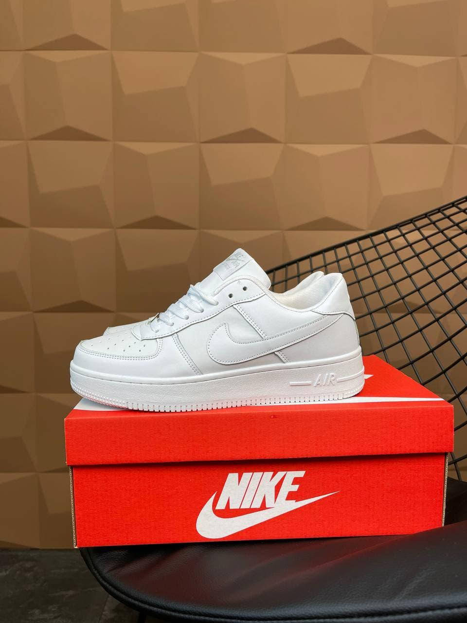 Nike Air Force 1 All белые мужские демисезоные кроссовки. Лето/осень/весна мужские пресс кожа кроссовки. 45, Белый
Nike Air Force 1 All белые мужские демисезоные кроссовки. Лето/осень/весна мужские пресс кожа кроссовки. 45, Белый