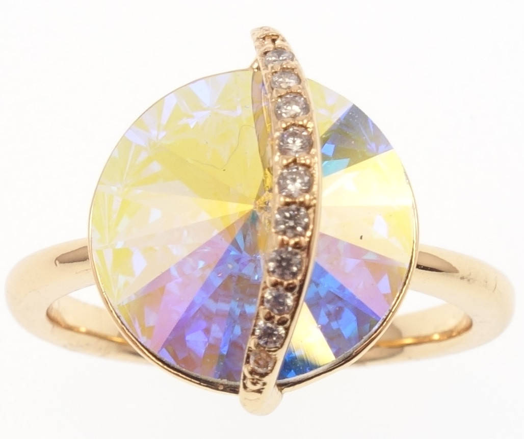 Кольцо Xuping Позолота 18K с кр-ми Swarovski "Кристалл АВ в огранке Риволи ø 13мм с дужкой" р.16,17,17.5,18.5
Кольцо Xuping Позолота 18K с кр-ми Swarovski "Кристалл АВ в огранке Риволи ø 13мм с дужкой" р.16,17,17.5,18.5