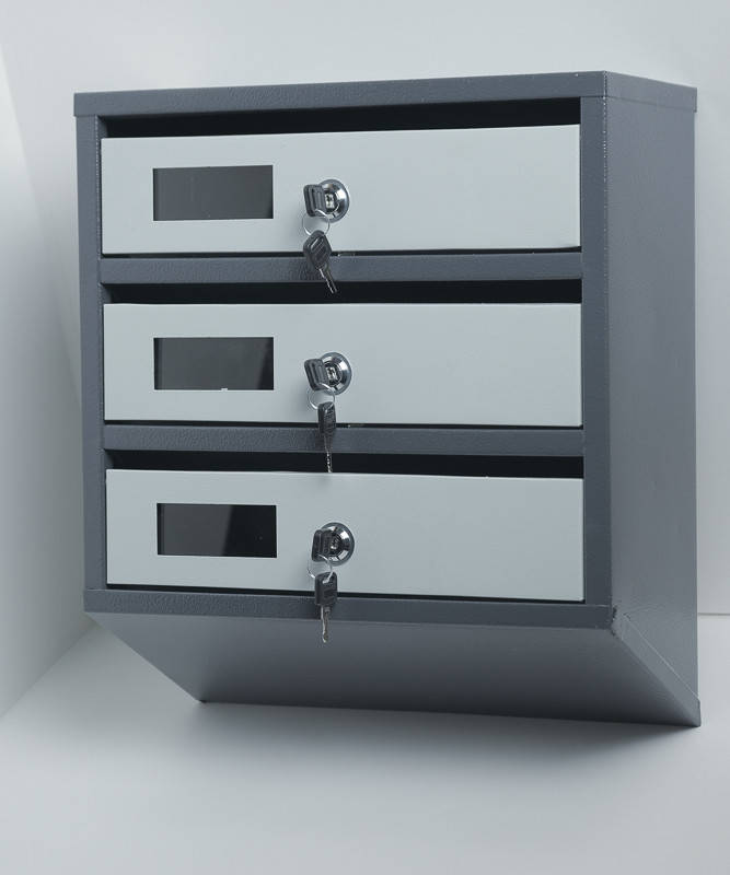 Ящик почтовый многосекционный на 3 ячейки с задней стенкой
Ящик почтовый многосекционный на 3 ячейки с задней стенкой