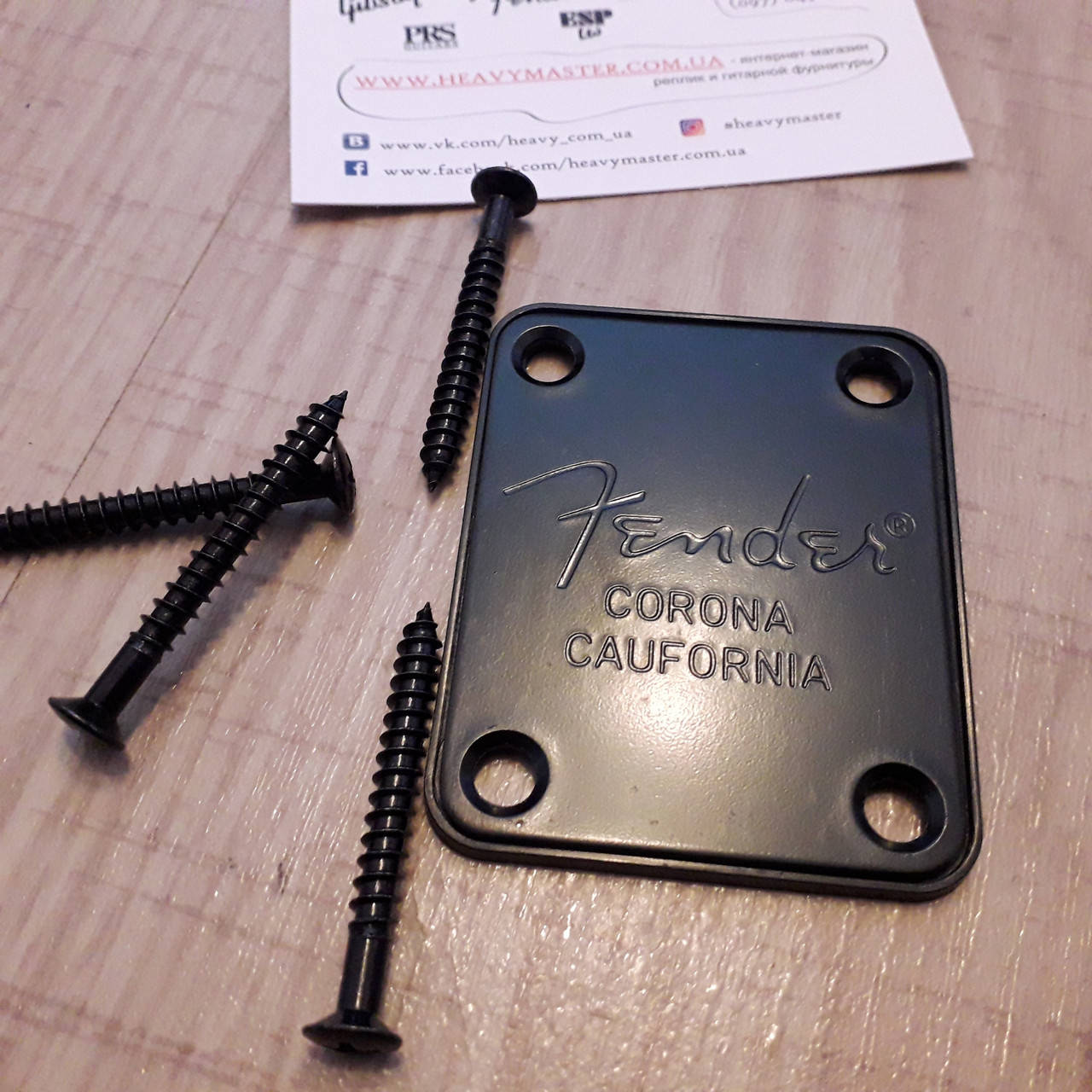 Крепление для грифа некплейт neckplate электрогитары бас-гитары Fender Stratocaster Telecaster черный
Крепление для грифа некплейт neckplate электрогитары бас-гитары Fender Stratocaster Telecaster черный