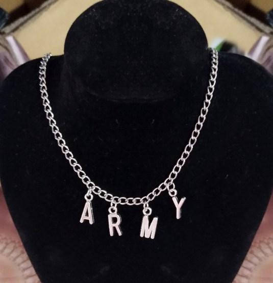 Подвеска Арми БТС / Подвеска Army BTS/ украшение на шею/ бижутерия на шею в серебристом цвете
Подвеска Арми БТС / Подвеска Army BTS/ украшение на шею/ бижутерия на шею в серебристом цвете