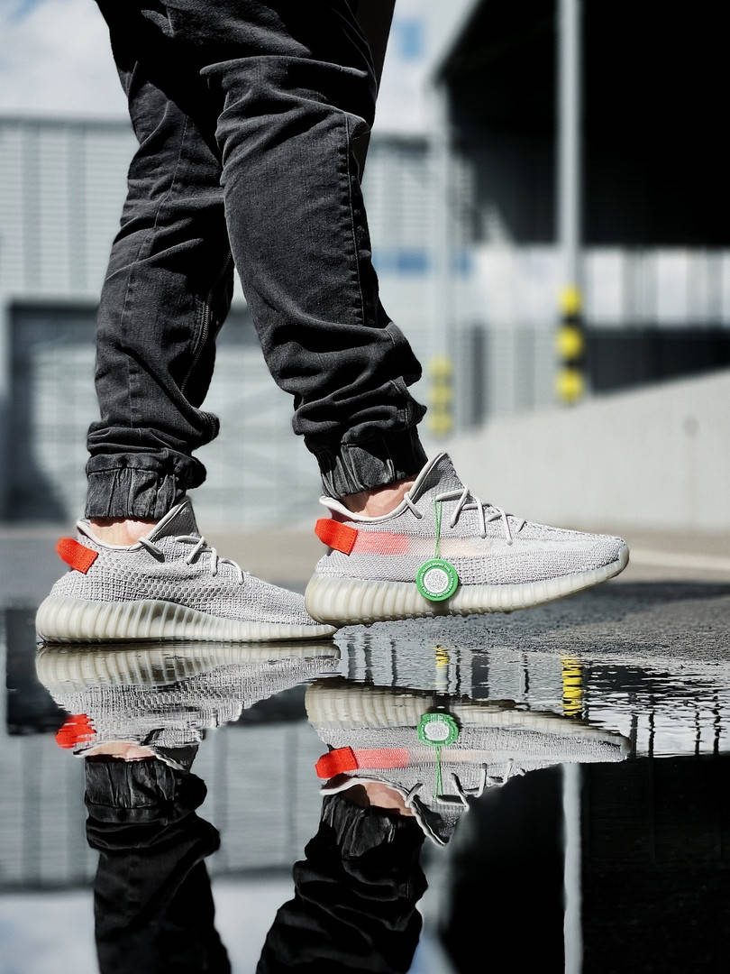 Yeezy Boost 350 Tail Light мужские летние серые кроссовки на шнурках. Летние мужские текстильные кроссы, Серый
Yeezy Boost 350 Tail Light мужские летние серые кроссовки на шнурках. Летние мужские текстильные кроссы, Серый