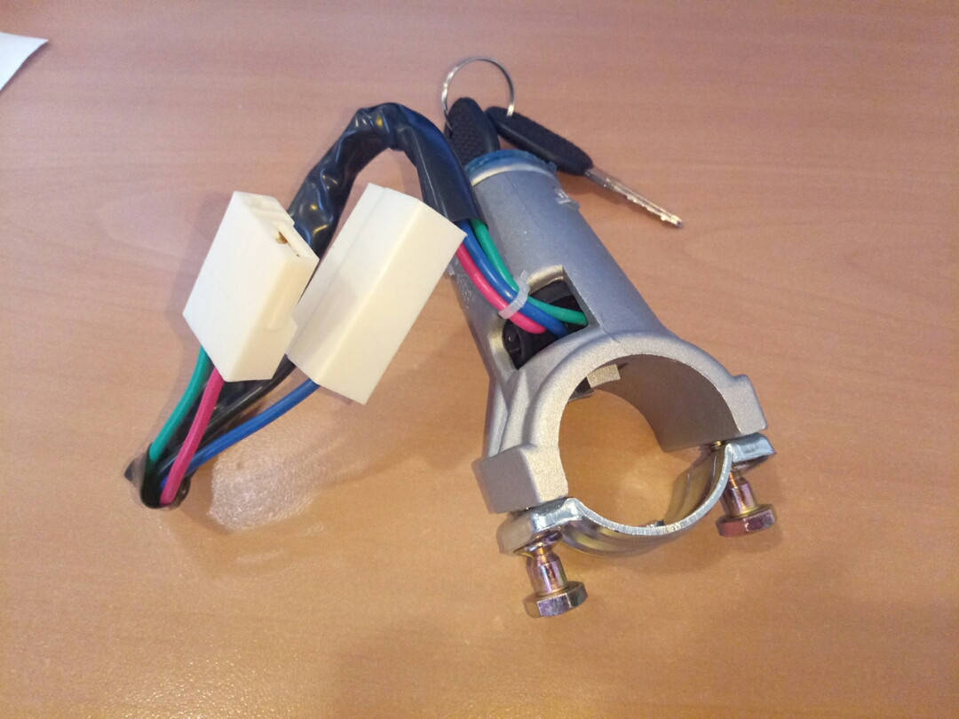 ЗАМОК ЗАЖИГАНИЯ IVECO E1-E2 (FT82318/4836359) 
ЗАМОК ЗАЖИГАНИЯ IVECO E1-E2 (FT82318/4836359)