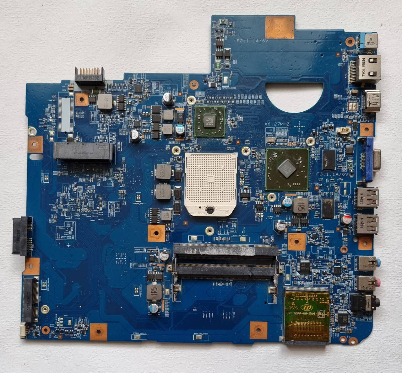 Материнская плата Acer Aspire 5536G, 5542G (нерабочая) / 08252-2 / JV50-PU / 48.4CH01.021
Материнская плата Acer Aspire 5536G, 5542G (нерабочая) / 08252-2 / JV50-PU / 48.4CH01.021