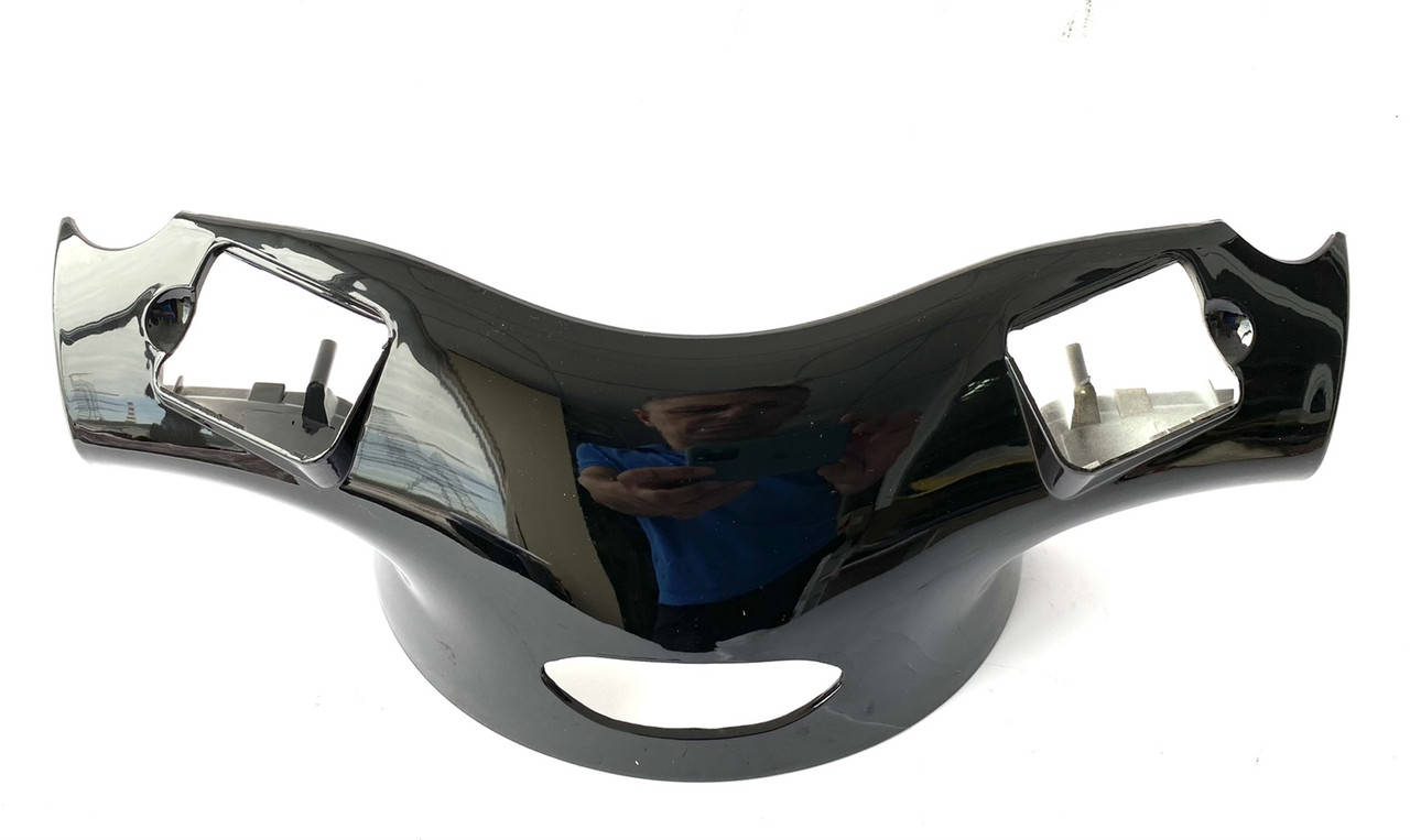 Пластик голова передняя облицовка Хоккеист, Grand Prix. 
Пластик голова передняя облицовка Хоккеист, Grand Prix.