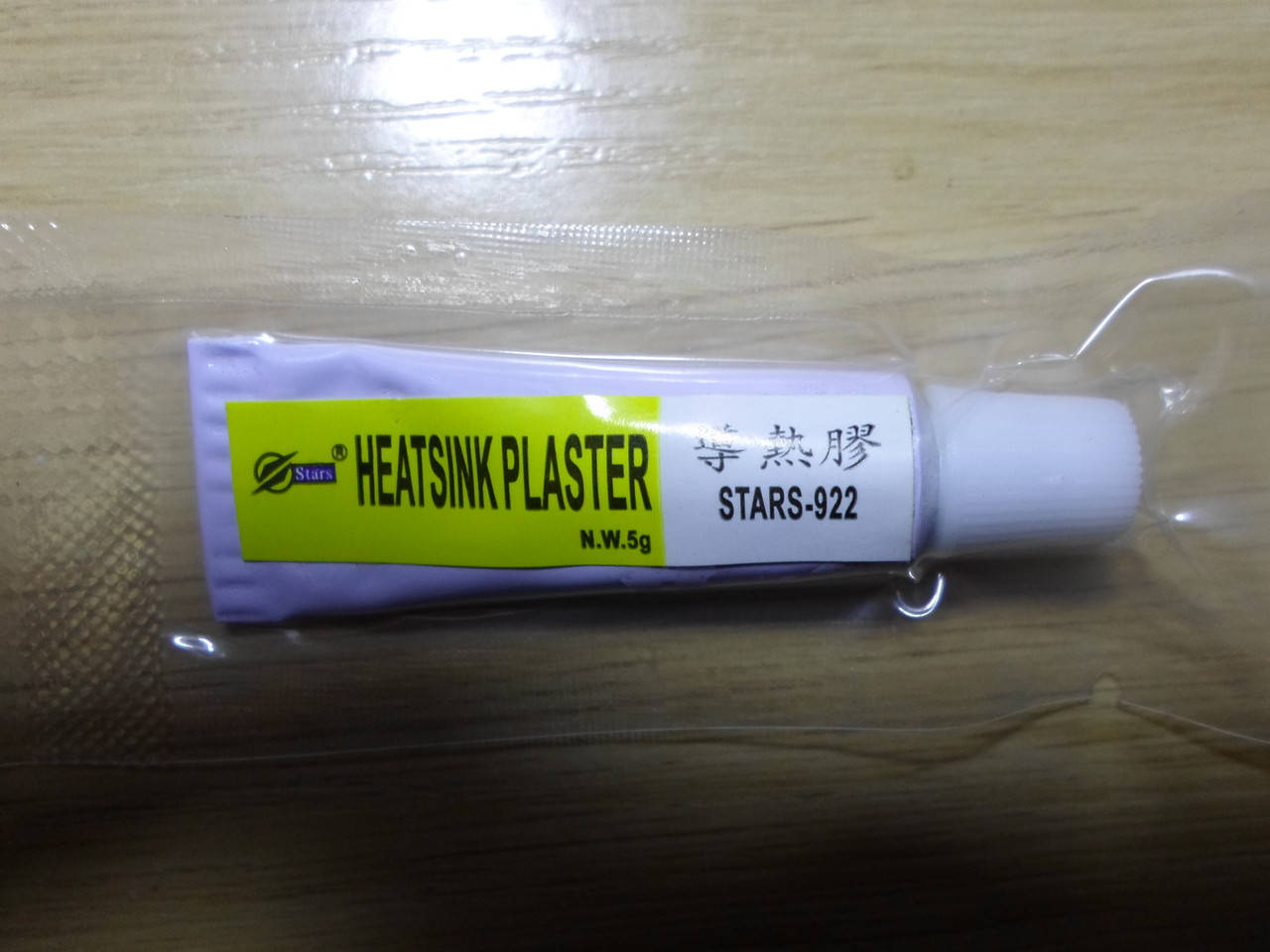 Термоклей, теплопроводный клей, Heatsink plaster, Stars - 922, 5гр. 
Термоклей, теплопроводный клей, Heatsink plaster, Stars - 922, 5гр.