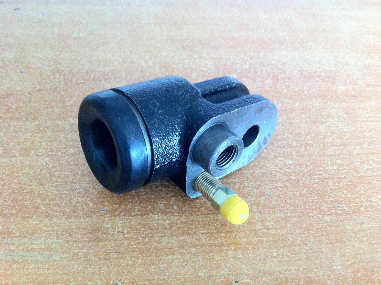 Цилиндр тормозной рабочий передний УАЗ, ГАЗ 21
Цилиндр тормозной рабочий передний УАЗ, ГАЗ 21