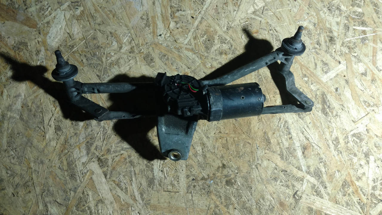 Трапеция дворников для Peugeot 206 3397020446 
Трапеция дворников для Peugeot 206 3397020446