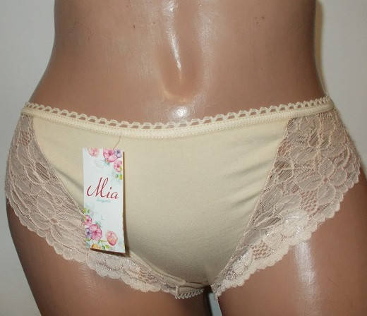 Трусики американка Mia 023-1 размер 44-46 бежевые, Бежевый
Трусики американка Mia 023-1 размер 44-46 бежевые, Бежевый