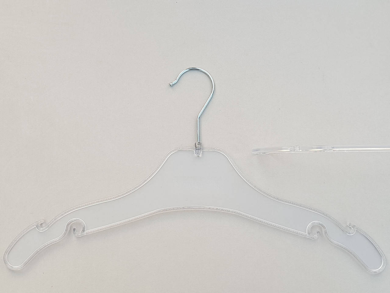 Плечики вешалки тремпеля V-VX42 прозрачного цвета, длина 42,5 см
Плечики вешалки тремпеля V-VX42 прозрачного цвета, длина 42,5 см