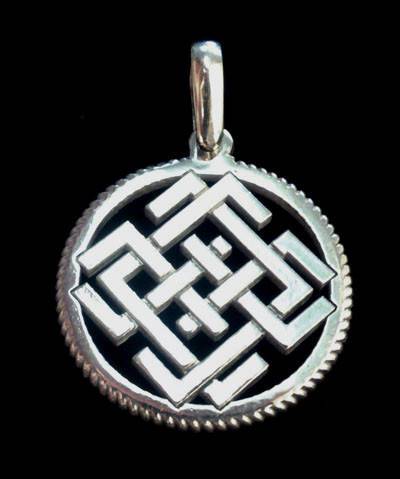 Белобог славянский оберег из серебра 925-ой пробы
Белобог славянский оберег из серебра 925-ой пробы