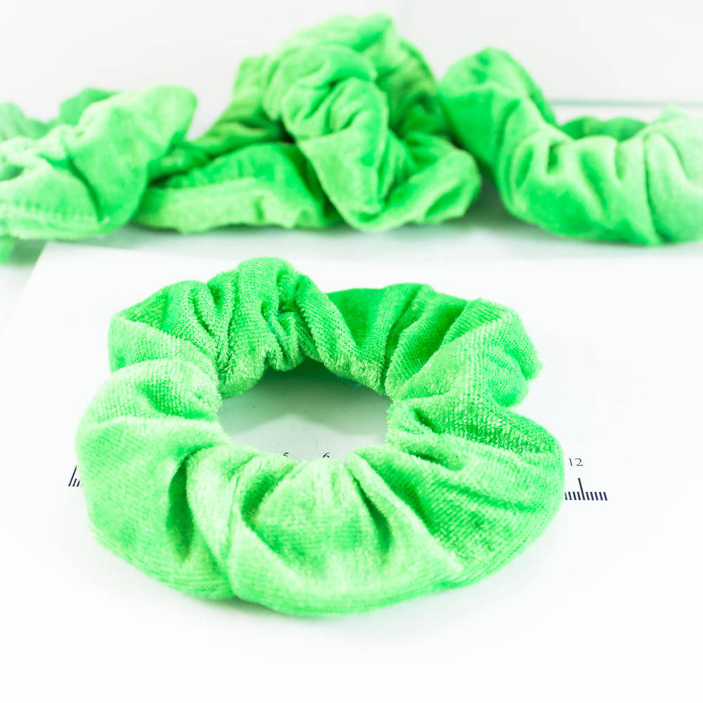 Резинка для волос велюровая (большая) 
Резинка для волос велюровая (большая)