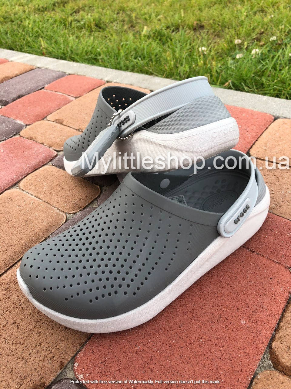 Сабо Crocs Literide Clog 42 р 27-27.5 см Черные с серым 204592-05M-M9/W11 Black/Smoke, Темно-серый
Сабо Crocs Literide Clog 42 р 27-27.5 см Черные с серым 204592-05M-M9/W11 Black/Smoke, Темно-серый