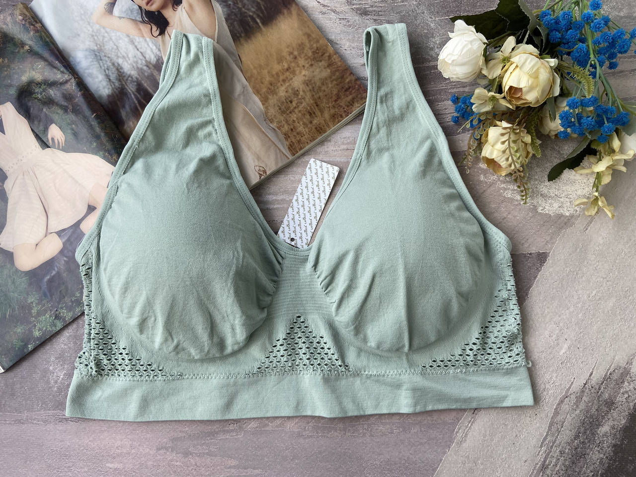 5XL / 6XL Удобный бесшовный женский топ больших размеров, топ со съемными чашками, широкими бретелями, Зелёный
5XL / 6XL Удобный бесшовный женский топ больших размеров, топ со съемными чашками, широкими бретелями, Зелёный