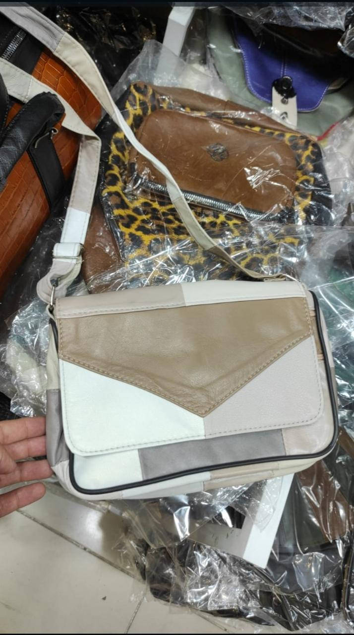 Сумка-клатч женская кожаная, размер 25*19*8см "David Bags" недорого оптом от прямого поставщика
Сумка-клатч женская кожаная, размер 25*19*8см "David Bags" недорого оптом от прямого поставщика