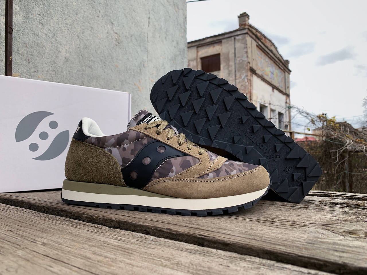 Мужские кроссовки Saucony Jazz 81 70617-2s Camo Green Оригинал, Коричневый 
Мужские кроссовки Saucony Jazz 81 70617-2s Camo Green Оригинал, Коричневый