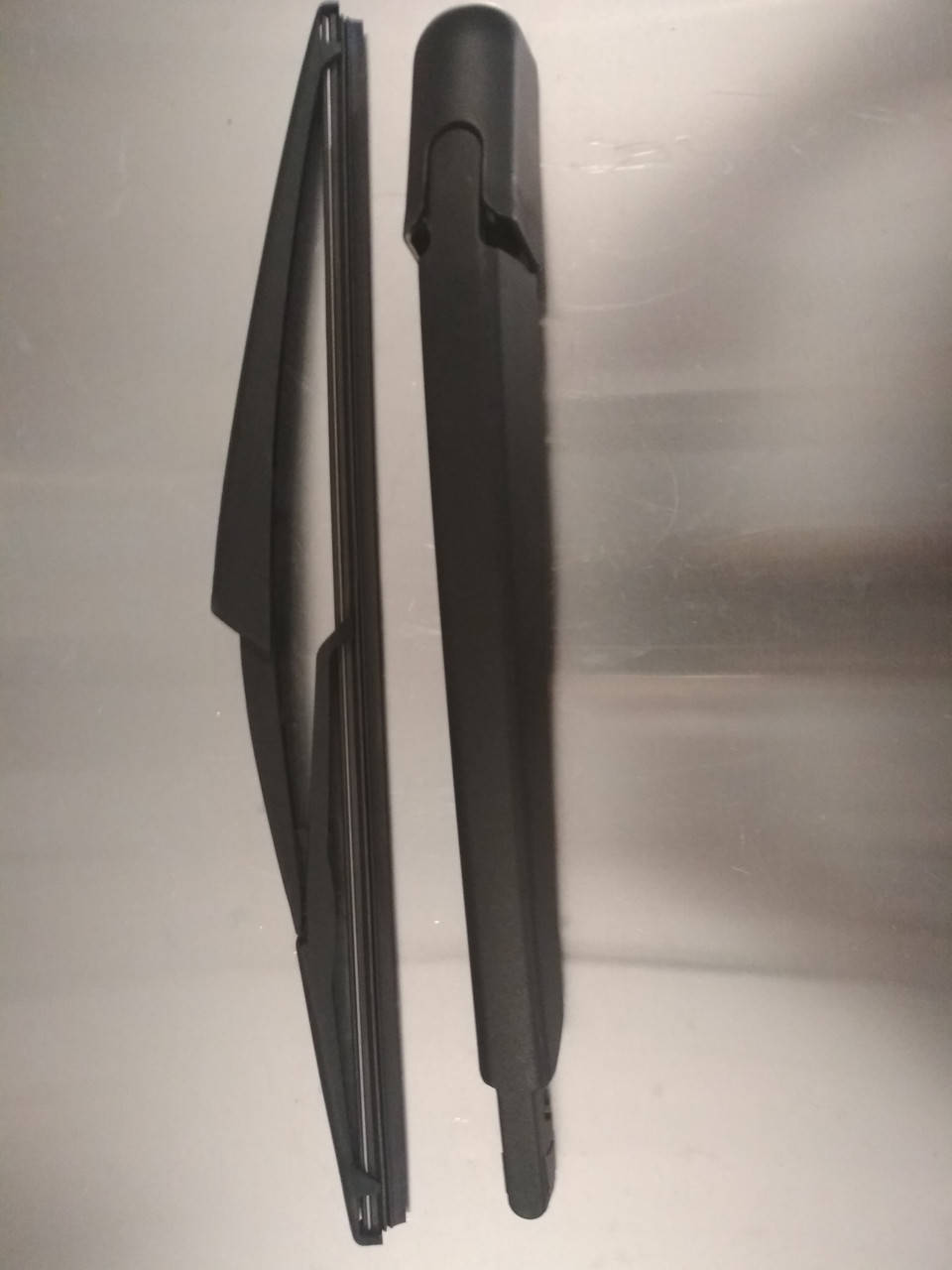 RENAULT CLIO III 3 (2005-) 300 мм щетка и держатель заднего дворника поводок стеклоочиститель задний колпачок
RENAULT CLIO III 3 (2005-) 300 мм щетка и держатель заднего дворника поводок стеклоочиститель задний колпачок