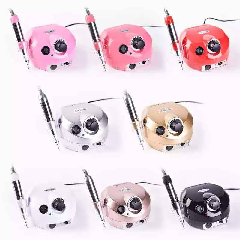 Профессиональный фрезер для маникюра и педикюра Nail Drill 202 на 65 Вт - 45000 об/мин. (с ручкой и педалью), Разные цвета
Профессиональный фрезер для маникюра и педикюра Nail Drill 202 на 65 Вт - 45000 об/мин. (с ручкой и педалью), Разные цвета