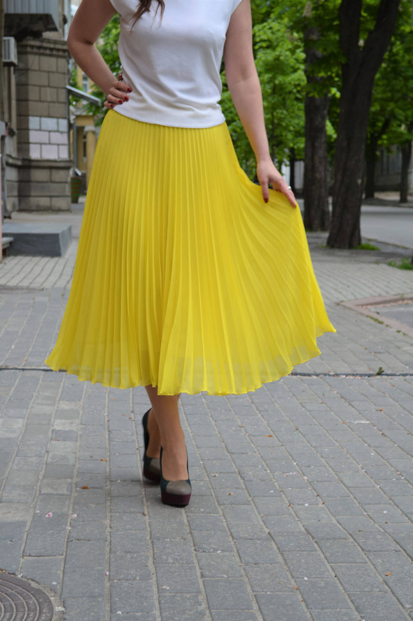 Юбка плиссе яркий желтый шифон солнце-клеш 
Юбка плиссе яркий желтый шифон солнце-клеш