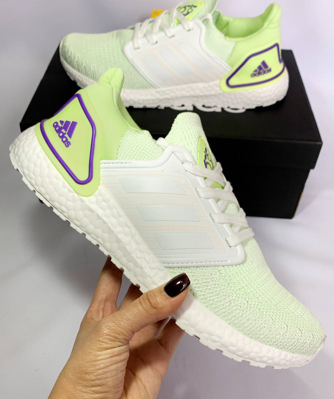 Кроссовки женские Adidas Ultraboost 20 мятовые кроссовки для бега 25.5 размеры 36,37,38,39,40,41
Кроссовки женские Adidas Ultraboost 20 мятовые кроссовки для бега 25.5 размеры 36,37,38,39,40,41