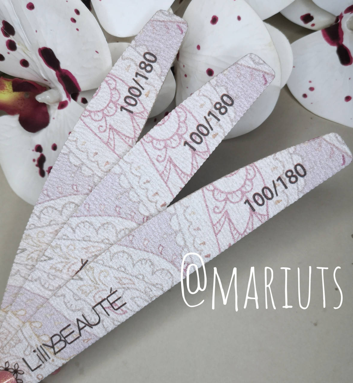 Пилки для ногтей маникюрные Форма банан /бумеранг Абразивность 100/180 Lilly beaute
Пилки для ногтей маникюрные Форма банан /бумеранг Абразивность 100/180 Lilly beaute