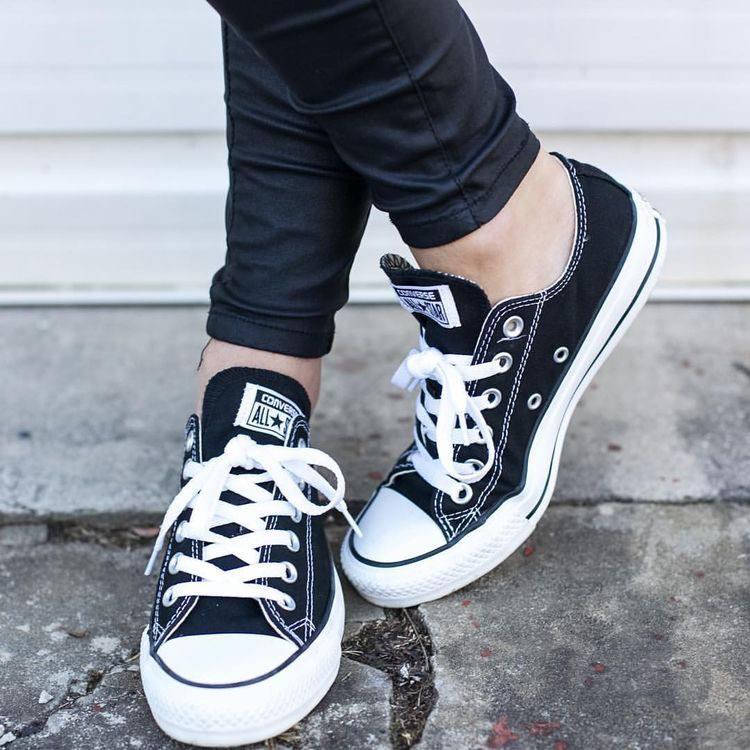 Низкие черно-белые кеды converse all star все размеры 36-44 на 2-ю пару скидка !, Черно-белый
Низкие черно-белые кеды converse all star все размеры 36-44 на 2-ю пару скидка !, Черно-белый