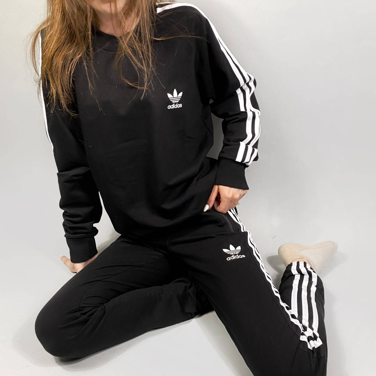 Спортивный костюм женский Adidas черный | Комплект Адидас весенний осенний Кофта + Штаны ЛЮКС качества
Спортивный костюм женский Adidas черный | Комплект Адидас весенний осенний Кофта + Штаны ЛЮКС качества
