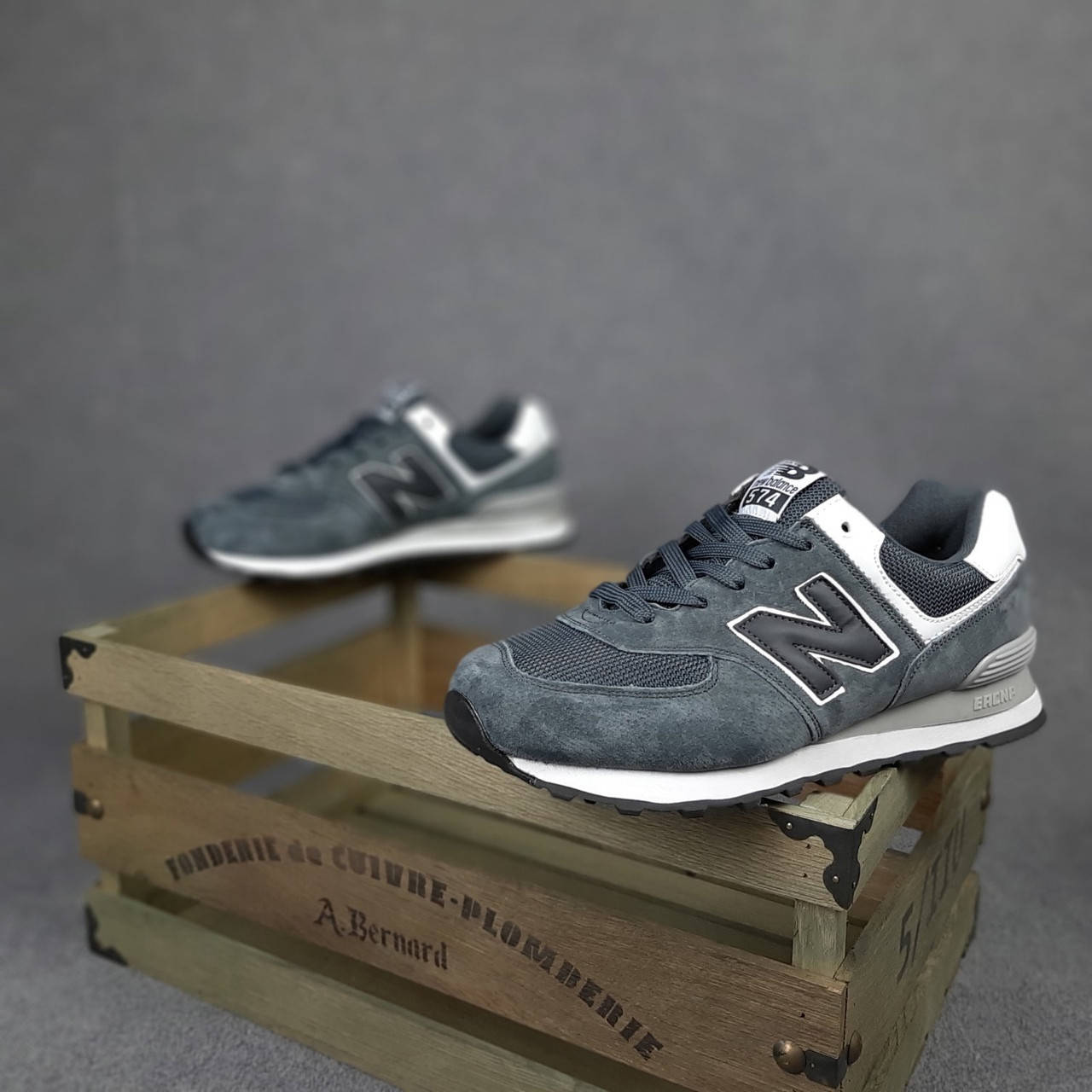 New Balance 574 мужские демисезонные серые кроссовки на шнурках. Весенние мужские замшевые кроссы 45, Серый
New Balance 574 мужские демисезонные серые кроссовки на шнурках. Весенние мужские замшевые кроссы 45, Серый