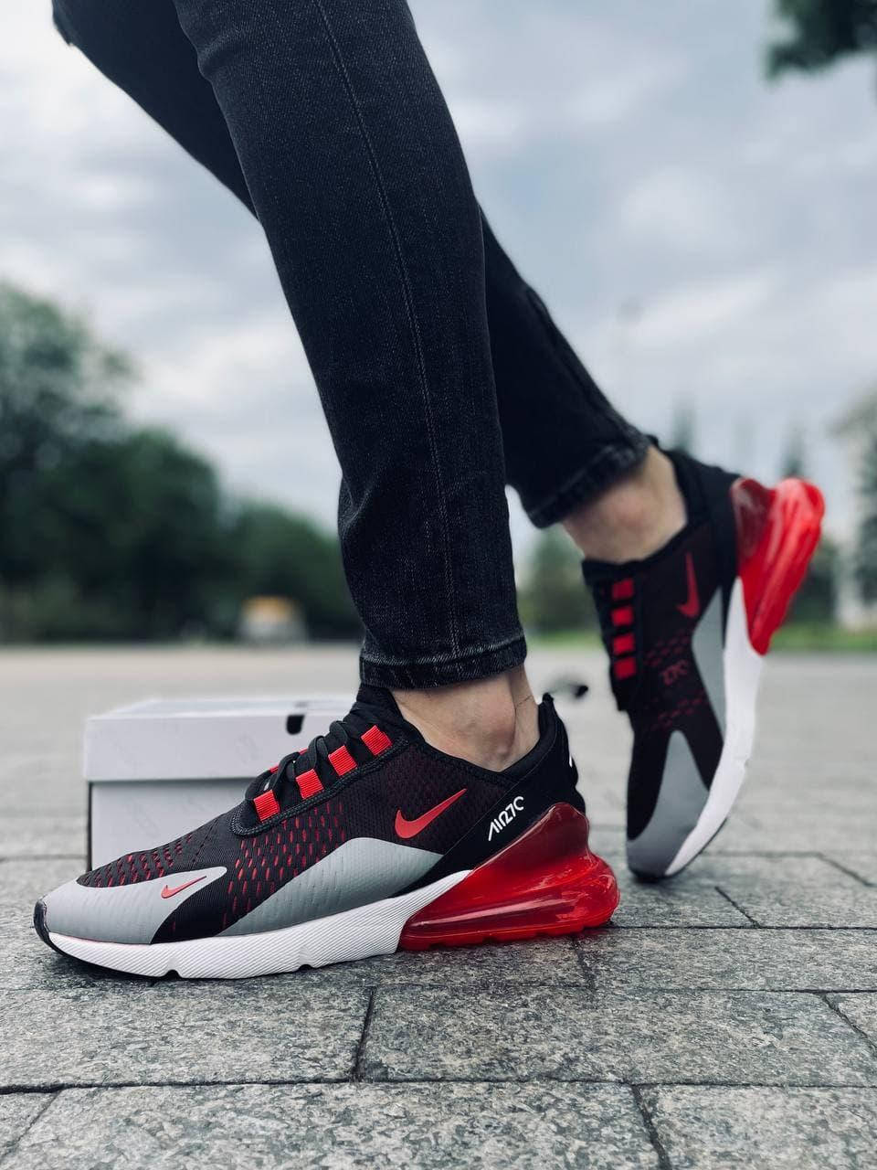 Nike Air Max 270 черные с серым мужские демисезонные кроссовки. Лето/осень/весна, мужские текстиль кроссовки., Черный
Nike Air Max 270 черные с серым мужские демисезонные кроссовки. Лето/осень/весна, мужские текстиль кроссовки., Черный