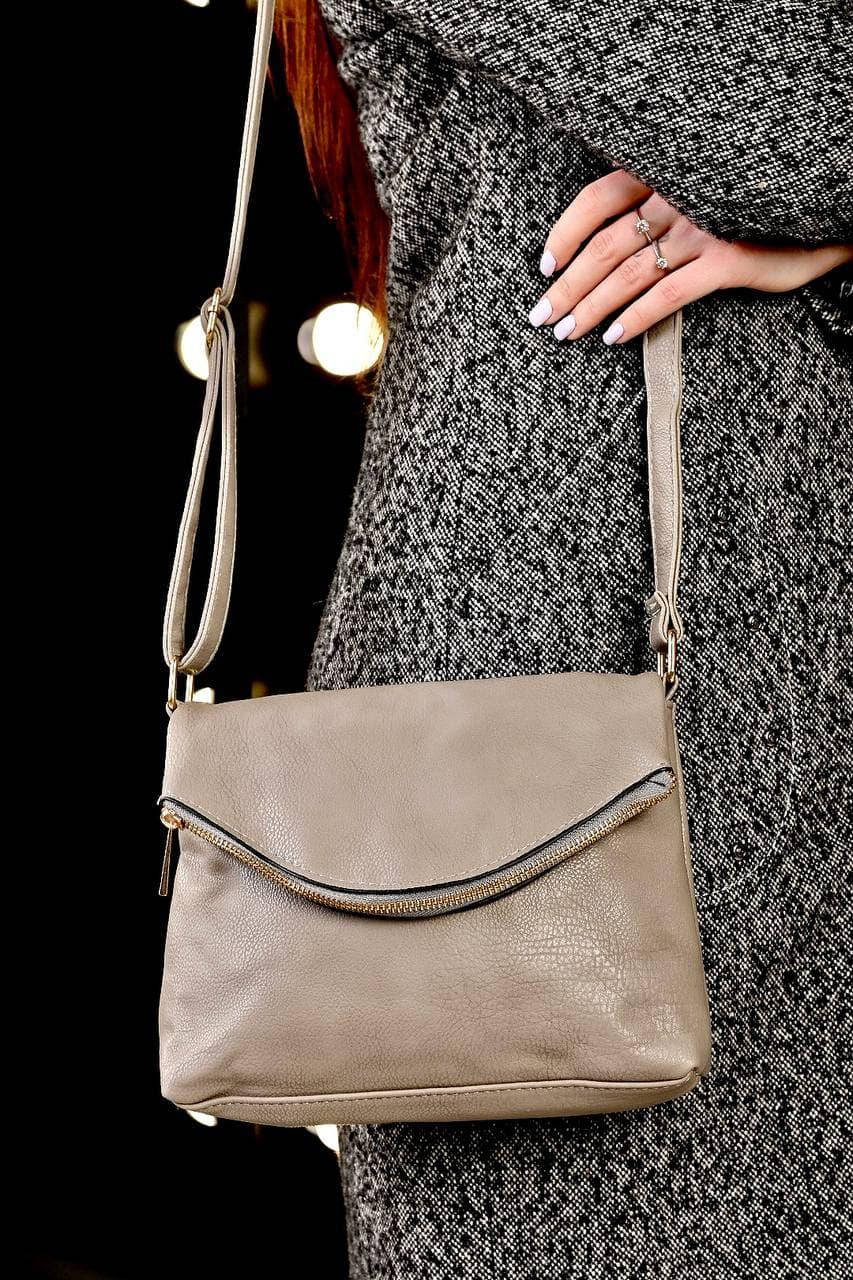 Женская серая сумка с длинным ремнем код 7-5903, Серый
Женская серая сумка с длинным ремнем код 7-5903, Серый