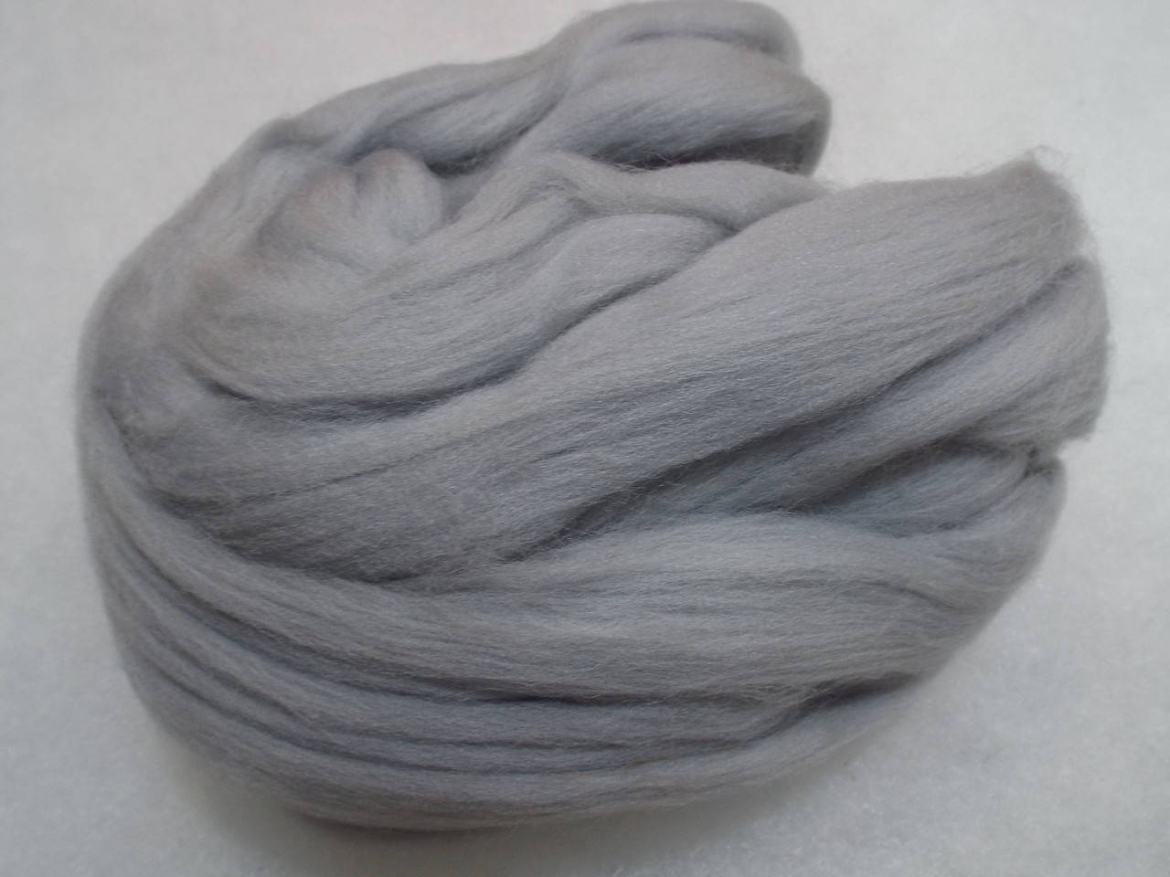 Шерсть для валяния 370 Перламутровый (22м) / "Чарівна Ніч"
Шерсть для валяния 370 Перламутровый (22м) / "Чарівна Ніч"