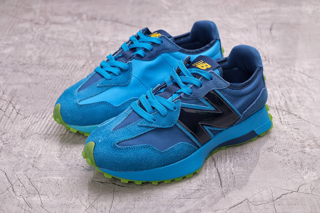 Мужские кроссовки New Balance 327
Мужские кроссовки New Balance 327