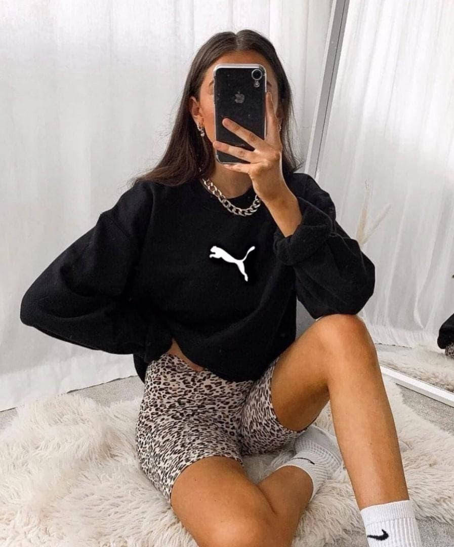 Женский объемный свитшот с логотипом puma (черный, бежевый) в универсальном размере 42-46
Женский объемный свитшот с логотипом puma (черный, бежевый) в универсальном размере 42-46
