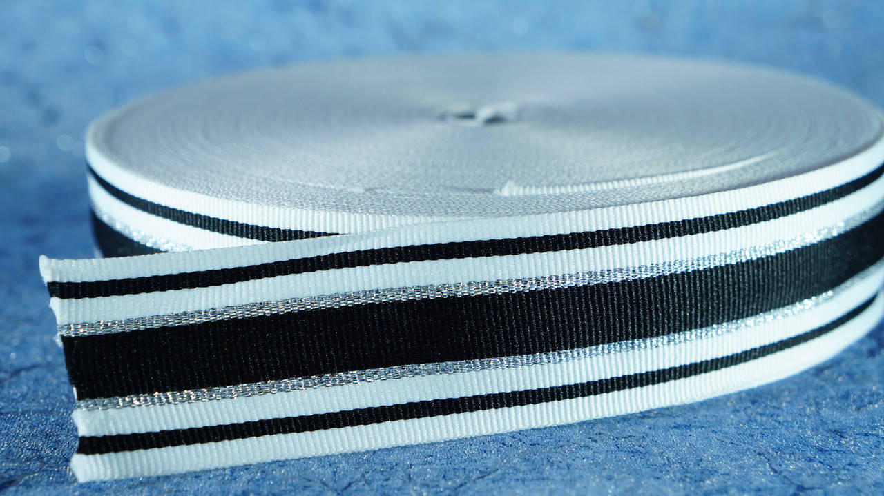 Лента репсовая 40 мм бел/чёрн/бел/люр/чёрн/люр/белая/чёрн/бел
Лента репсовая 40 мм бел/чёрн/бел/люр/чёрн/люр/белая/чёрн/бел