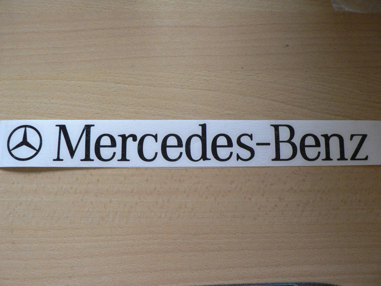 Наклейка vc орнамент задний Mercedes - Benz 335х34мм на авто черная с эмблемой Мерседес Бенц толстый шрифт
Наклейка vc орнамент задний Mercedes - Benz 335х34мм на авто черная с эмблемой Мерседес Бенц толстый шрифт