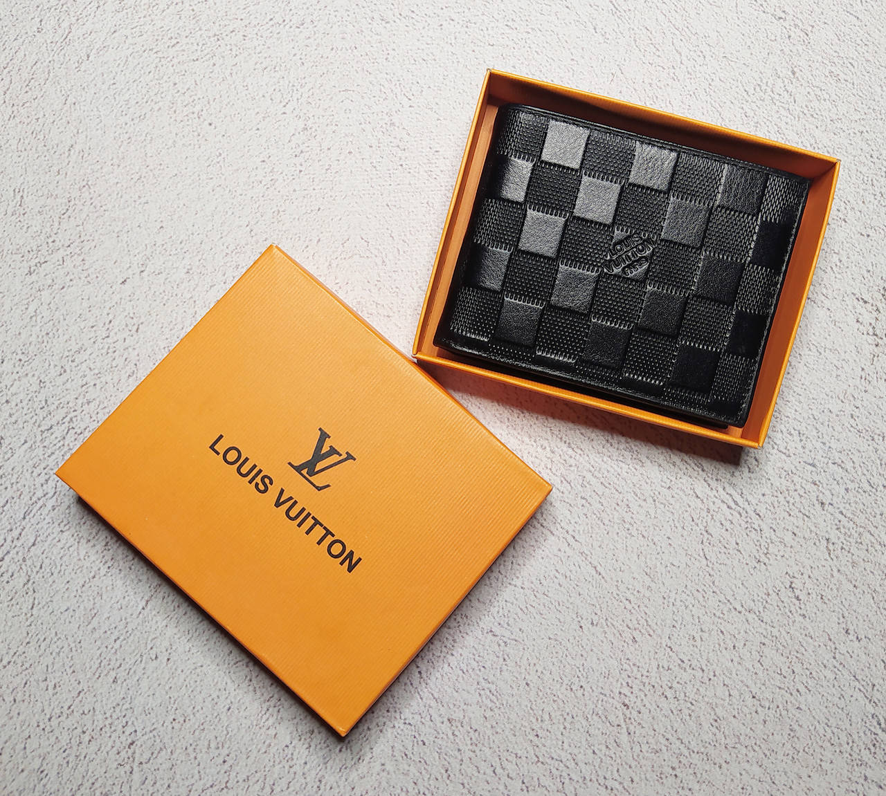 Стильный кожаный мужской кошелек Louis Vuitton черный, удобный маленький мужской бумажник Луи Виттон
Стильный кожаный мужской кошелек Louis Vuitton черный, удобный маленький мужской бумажник Луи Виттон