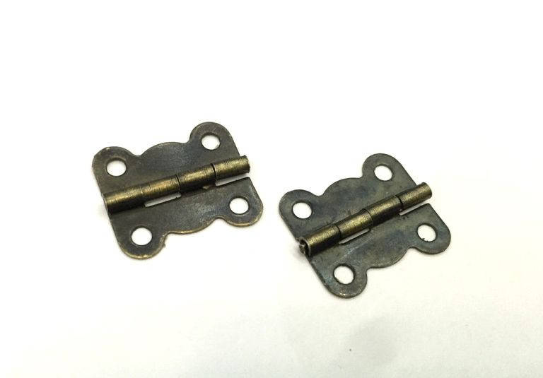 Петля для шкатулок бронза 20х16 мм 270º универсальная
Петля для шкатулок бронза 20х16 мм 270º универсальная