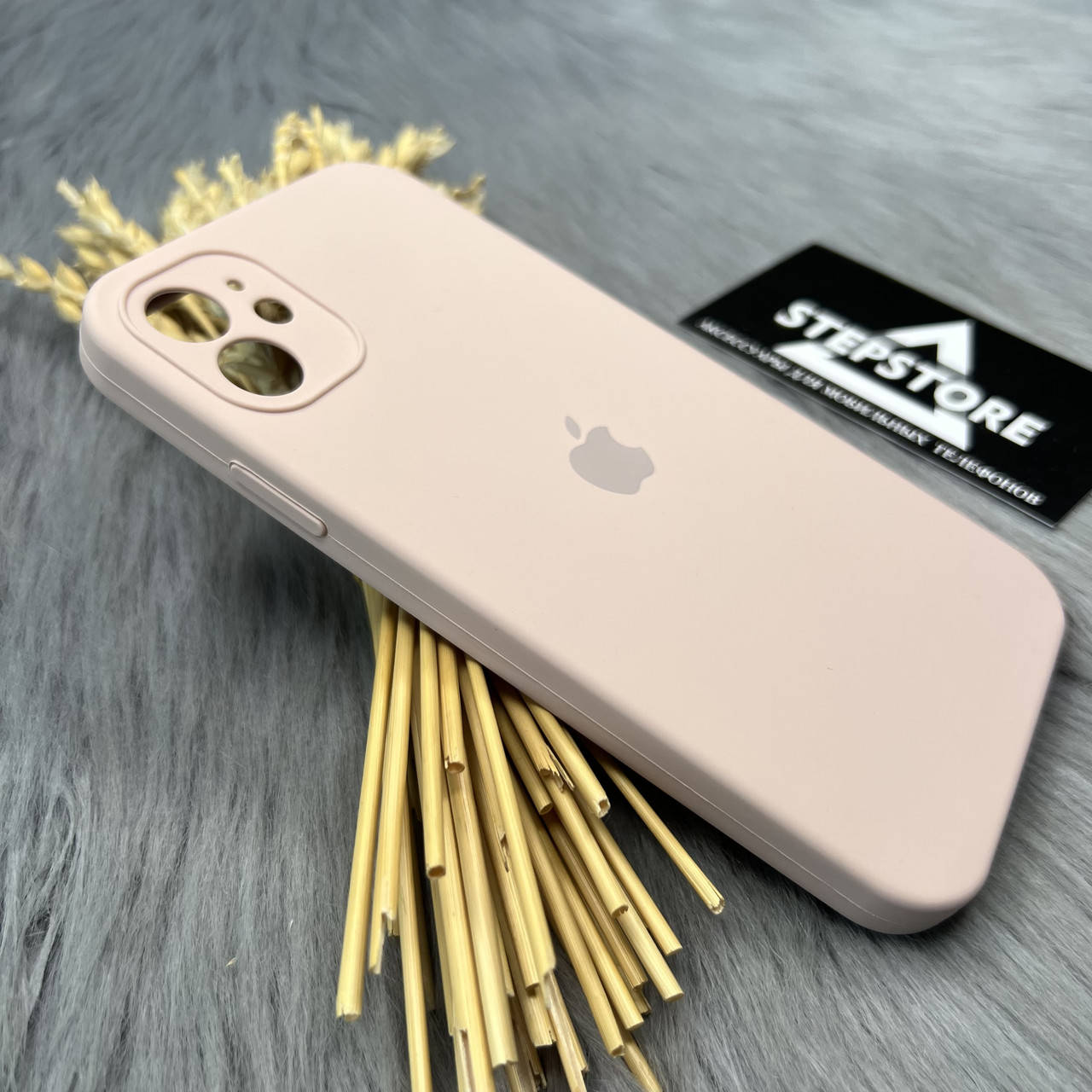 Чехол КВАДРАТНЫЙ Silicone case Full camera 360 для iPhone 11 6.1 с микрофиброй Square закрытым низом камерой 15. Пудровый
Чехол КВАДРАТНЫЙ Silicone case Full camera 360 для iPhone 11 6.1 с микрофиброй Square закрытым низом камерой 15. Пудровый