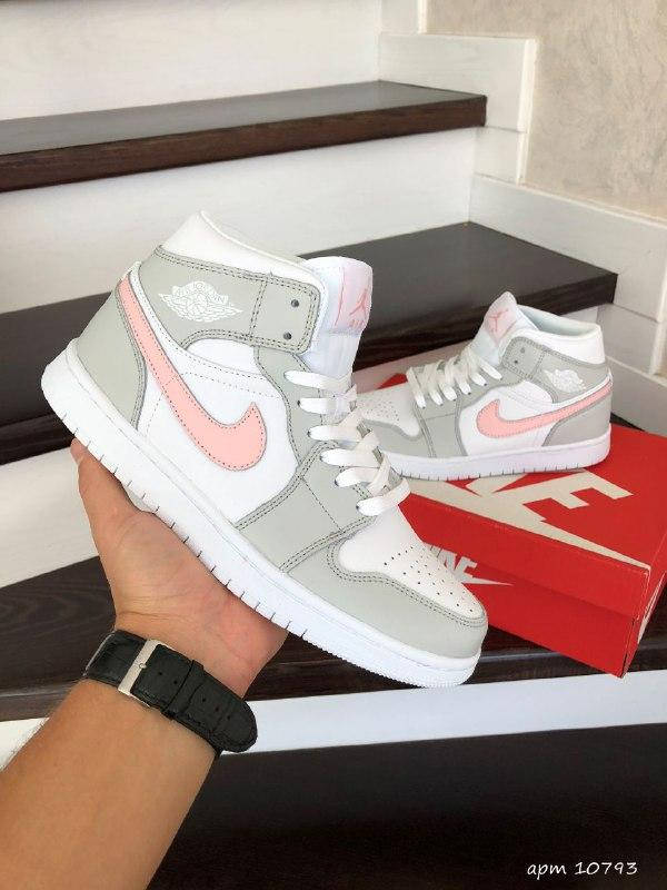 Женские стильные кроссовки Nike Air Jordan, высокие кроссовки для девушек, модные кроссовки для девочки Найк, Белый
Женские стильные кроссовки Nike Air Jordan, высокие кроссовки для девушек, модные кроссовки для девочки Найк, Белый