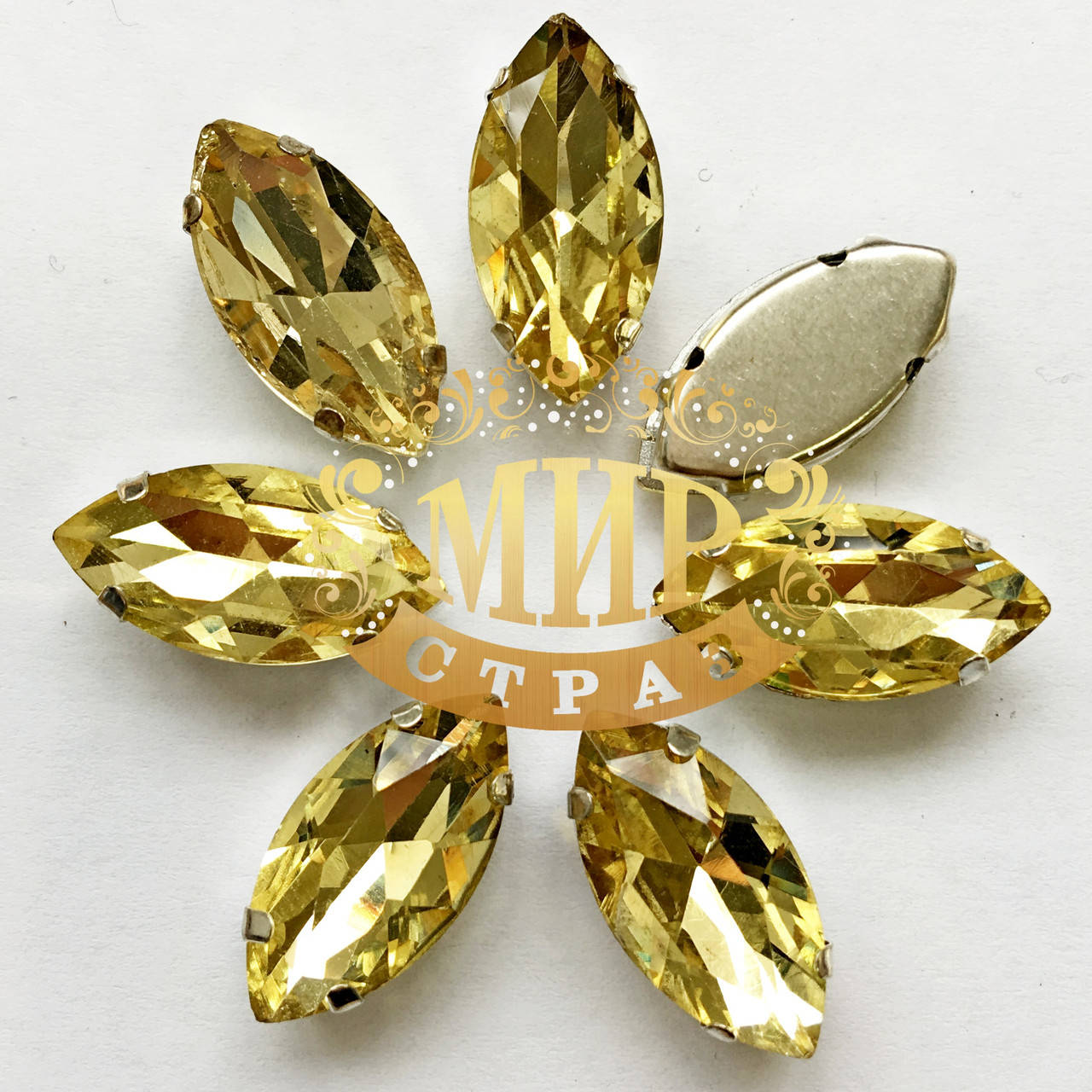 Cтразы в цапах Лодочка Размер 7x15мм Jonquil 1шт 
Cтразы в цапах Лодочка Размер 7x15мм Jonquil 1шт