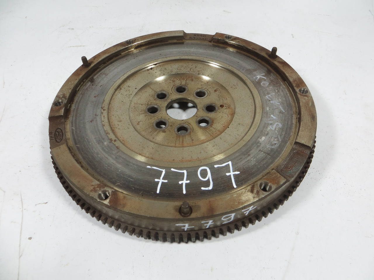 Маховик 1.8DI FORD CONNECT (2002-2013) ОЕ: 1102698, XS4Q6375AC, XS4Q6375AD
Маховик 1.8DI FORD CONNECT (2002-2013) ОЕ: 1102698, XS4Q6375AC, XS4Q6375AD