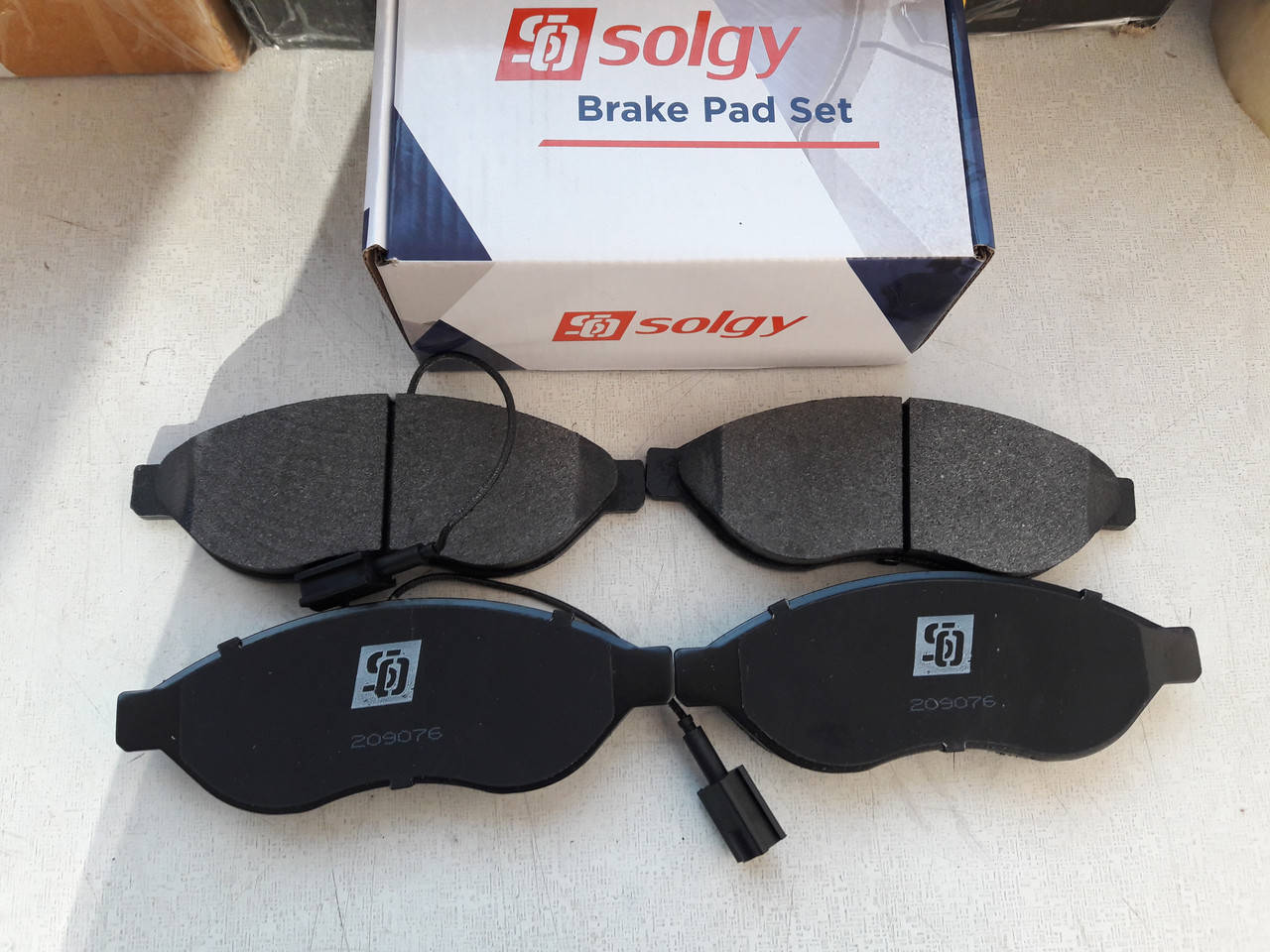 Тормозные колодки передние на Fiat Ducato 250, Peugeot Boxer, Citroen Jumper (2006-2014), 77366017, 425461
Тормозные колодки передние на Fiat Ducato 250, Peugeot Boxer, Citroen Jumper (2006-2014), 77366017, 425461