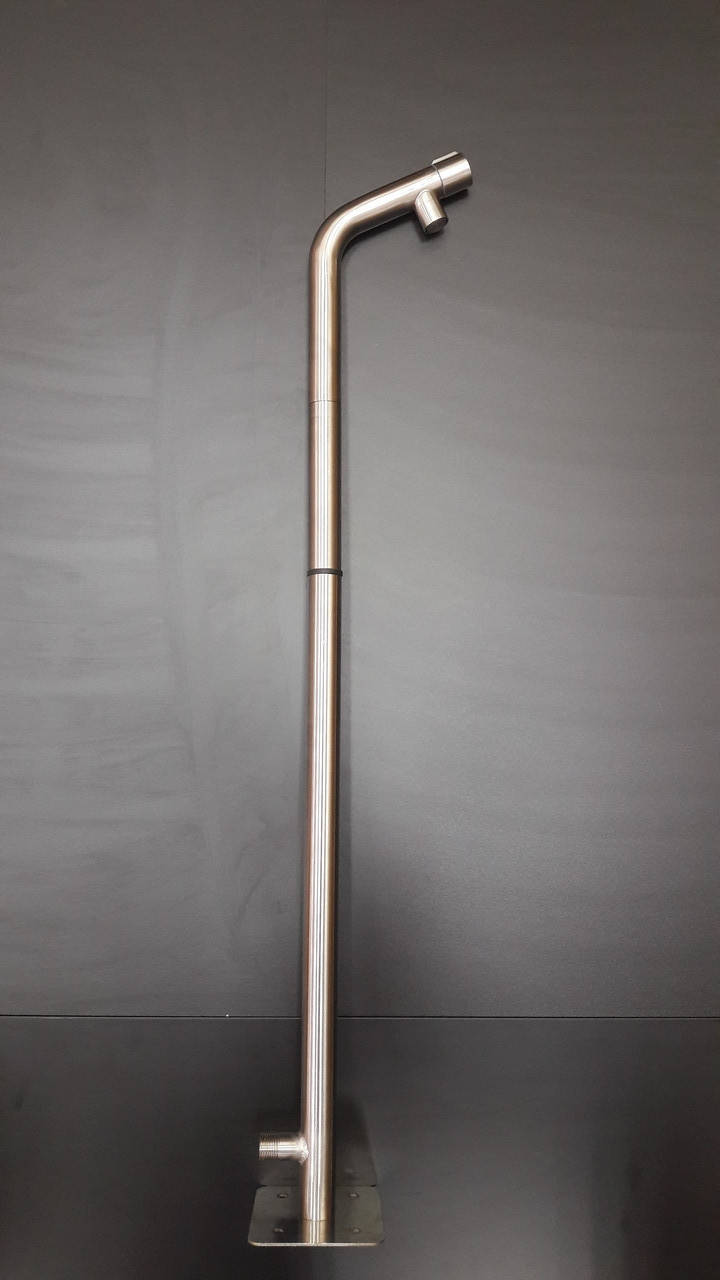 Садовая колонка для подачи воды, садовый кран 
Садовая колонка для подачи воды, садовый кран