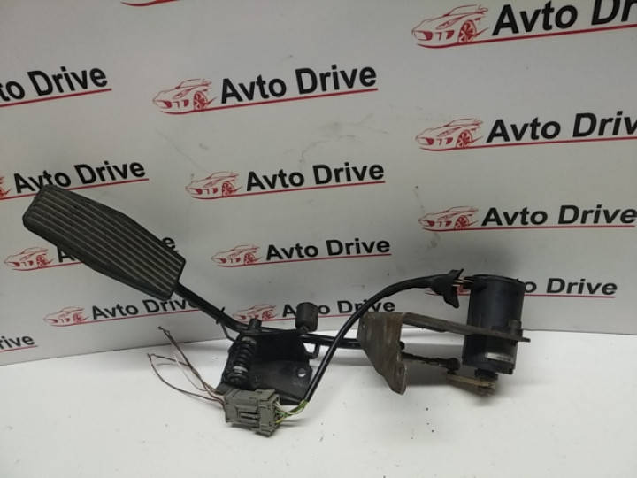 Потенциометр педаль газа датчик положения педали газа Opel Vectra B 2.0 DTI 0205001042 0281002296
Потенциометр педаль газа датчик положения педали газа Opel Vectra B 2.0 DTI 0205001042 0281002296