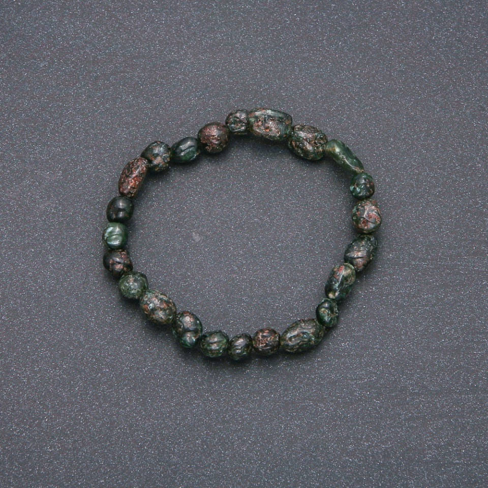 Браслет из натурального камня Серафинит на резинке галтовка d-7х9(+-)мм обхват 18см 
Браслет из натурального камня Серафинит на резинке галтовка d-7х9(+-)мм обхват 18см