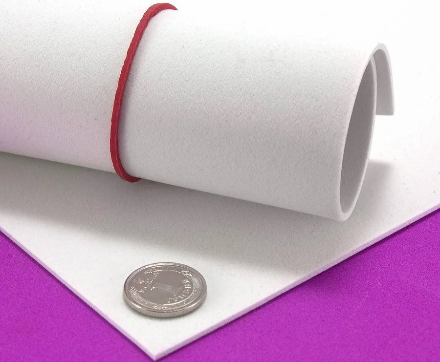 Фоамиран бархатный белый, без к/о, 2мм. 20*30 см
Фоамиран бархатный белый, без к/о, 2мм. 20*30 см
