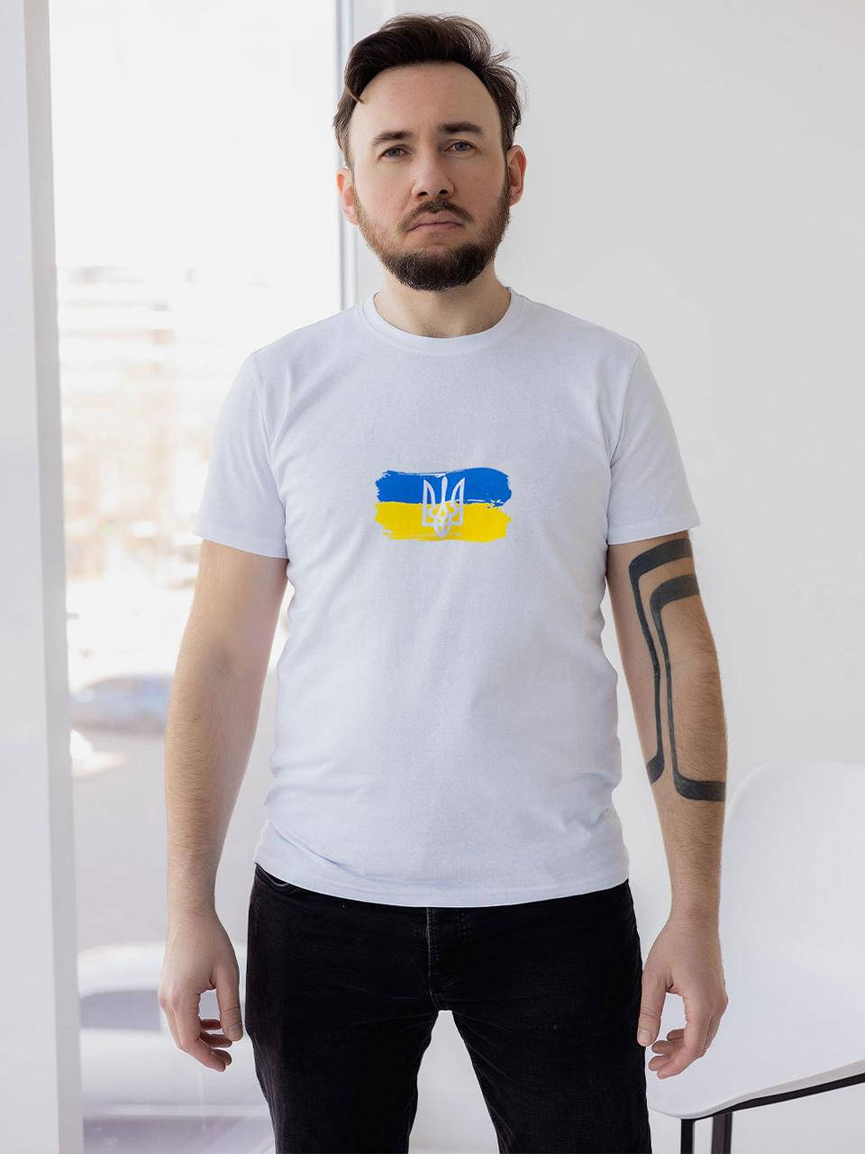 Футболка мужская хлопковая, белая, патриотическая с рисунком тризуб герб Украина флаг прапор, парные, размер M
Футболка мужская хлопковая, белая, патриотическая с рисунком тризуб герб Украина флаг прапор, парные, размер M