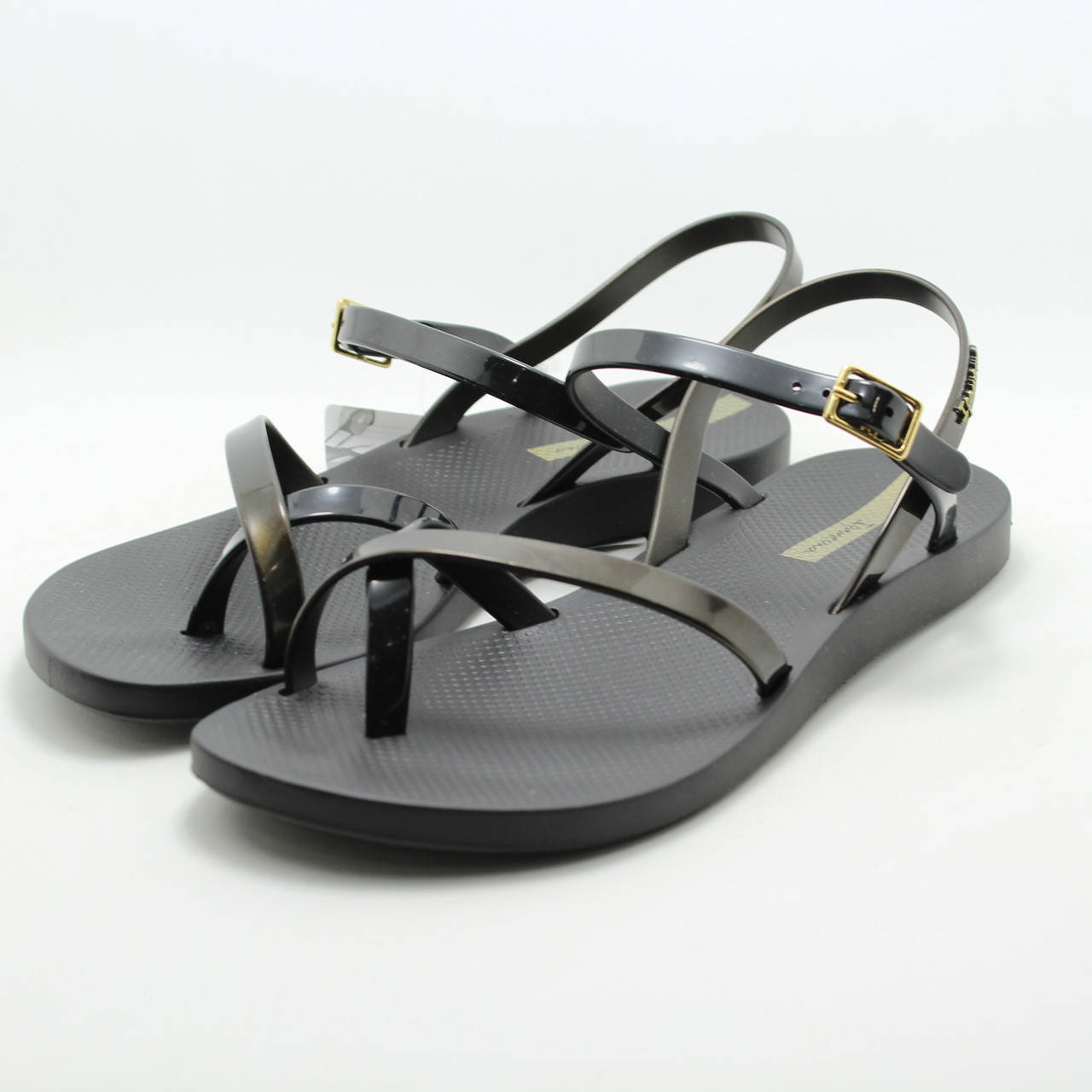 Резиновые женские сандалии Ipanema Fashion Sand VIII Fem 82842-21112 Black/Gold черные 39
Резиновые женские сандалии Ipanema Fashion Sand VIII Fem 82842-21112 Black/Gold черные 39