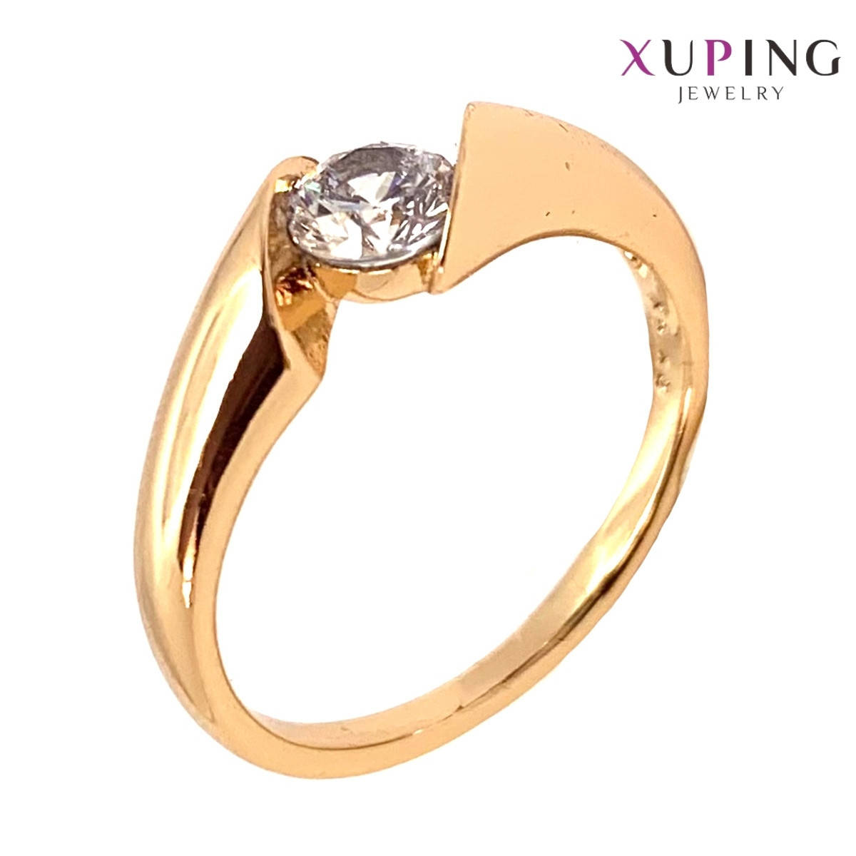 Кольцо Xuping, белые фианиты (куб. цирконий), ширина 6 мм, вес 3 г, позолота 18K, ХР01426 (17)
Кольцо Xuping, белые фианиты (куб. цирконий), ширина 6 мм, вес 3 г, позолота 18K, ХР01426 (17)
