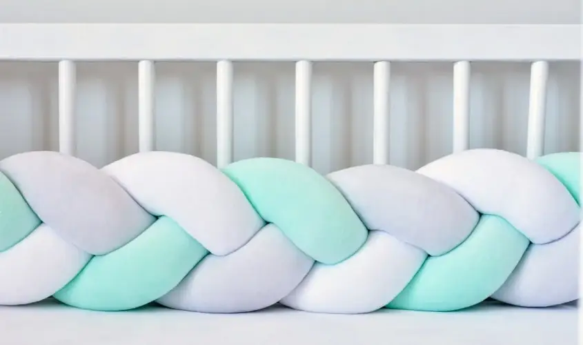 Бортик в кроватку Хатка Косичка Мятный-Белый-Пепельный 120 см (одна сторона кроватки)
Бортик в кроватку Хатка Косичка Мятный-Белый-Пепельный 120 см (одна сторона кроватки)